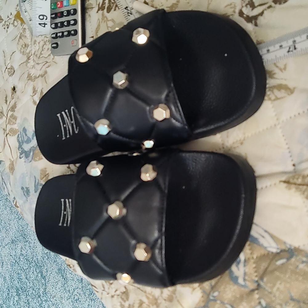 Sandal - Picture 7 of 8
